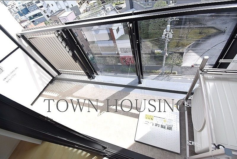 お部屋探しは株式会社 タウンハウジング までお気軽にお問合せ下さい。
クレジットカード決済・首都圏を中心直営143店舗 仲介件数全国2位の豊富な実績!諸費用・審査等・何でもご相談下さい。