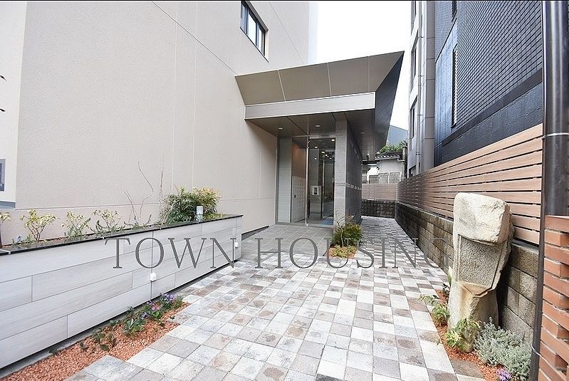 部屋探しは株式会社 タウンハウジング までお気軽にお問合せ下さい。
クレジットカード決済・首都圏を中心直営143店舗 仲介件数全国2位の豊富な実績!諸費用・審査等・何でもご相談下さい。