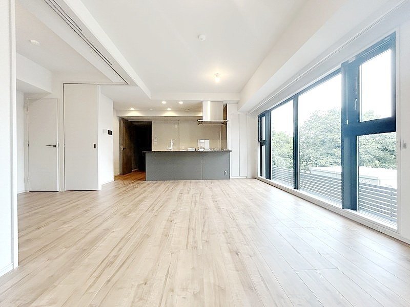 お部屋探しは株式会社 タウンハウジング までお気軽にお問合せ下さい。
クレジットカード決済・首都圏を中心直営143店舗 仲介件数全国2位の豊富な実績!諸費用・審査等・何でもご相談下さい。