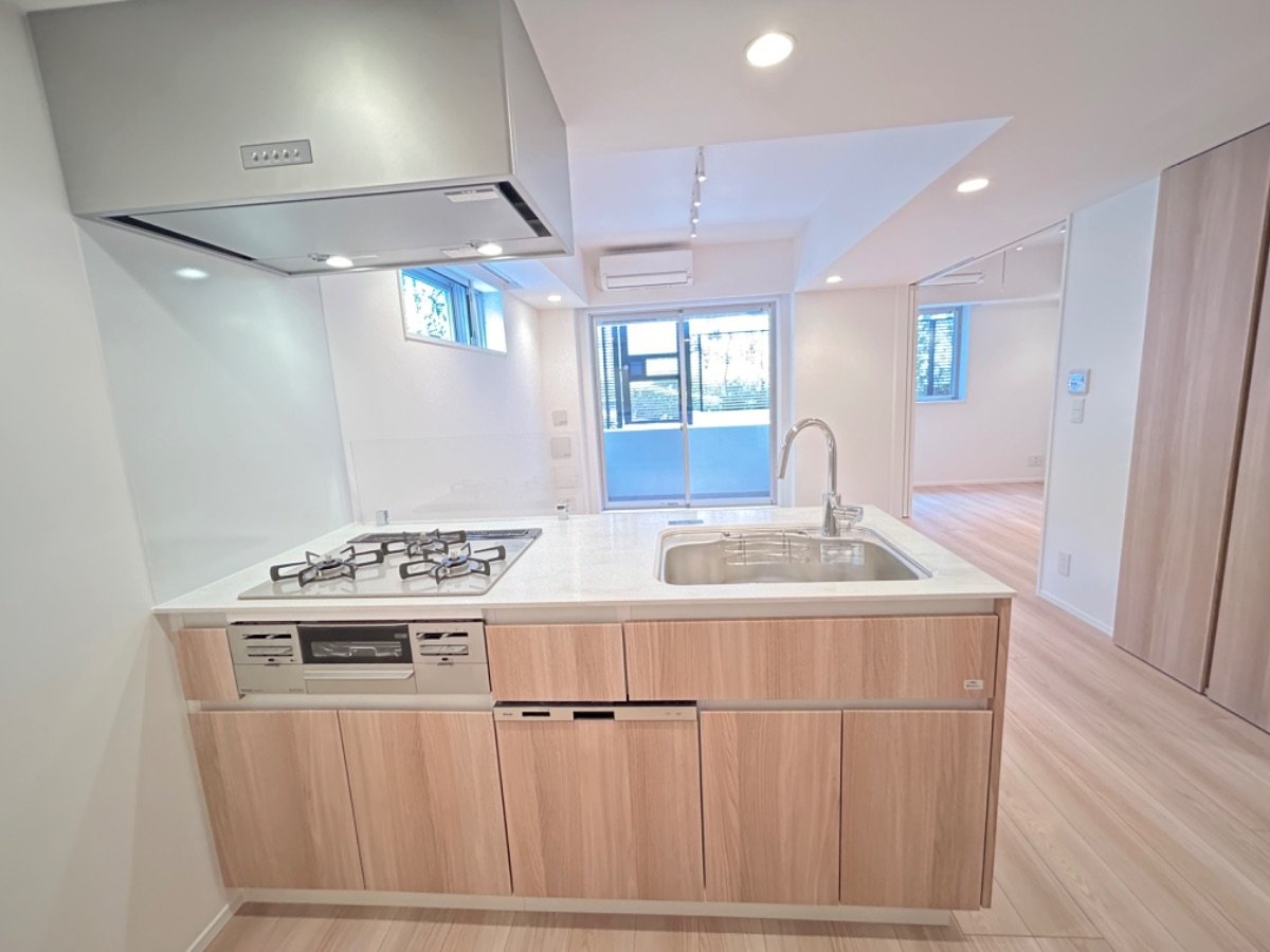 お部屋探しは株式会社 タウンハウジング までお気軽にお問合せ下さい。
クレジットカード決済・首都圏を中心直営143店舗 仲介件数全国2位の豊富な実績!諸費用・審査等・何でもご相談下さい。