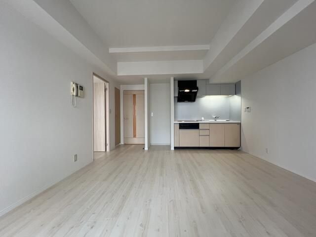 お部屋探しは株式会社 タウンハウジング までお気軽にお問合せ下さい。
クレジットカード決済・首都圏を中心直営143店舗 仲介件数全国2位の豊富な実績!諸費用・審査等・何でもご相談下さい。