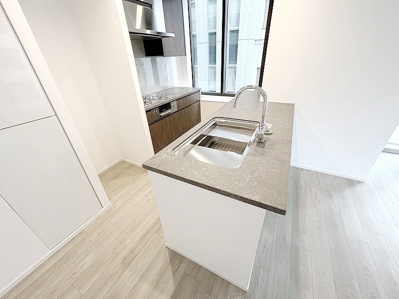 お部屋探しは株式会社 タウンハウジング までお気軽にお問合せ下さい。
クレジットカード決済・首都圏を中心直営143店舗 仲介件数全国2位の豊富な実績!諸費用・審査等・何でもご相談下さい。