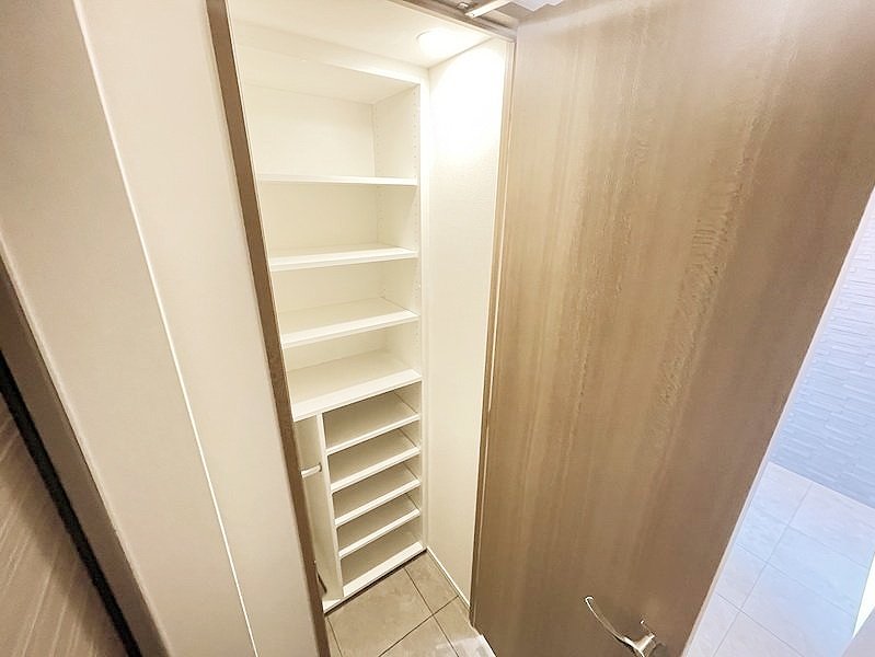 お部屋探しは株式会社 タウンハウジング までお気軽にお問合せ下さい。
クレジットカード決済・首都圏を中心直営143店舗 仲介件数全国2位の豊富な実績!諸費用・審査等・何でもご相談下さい。