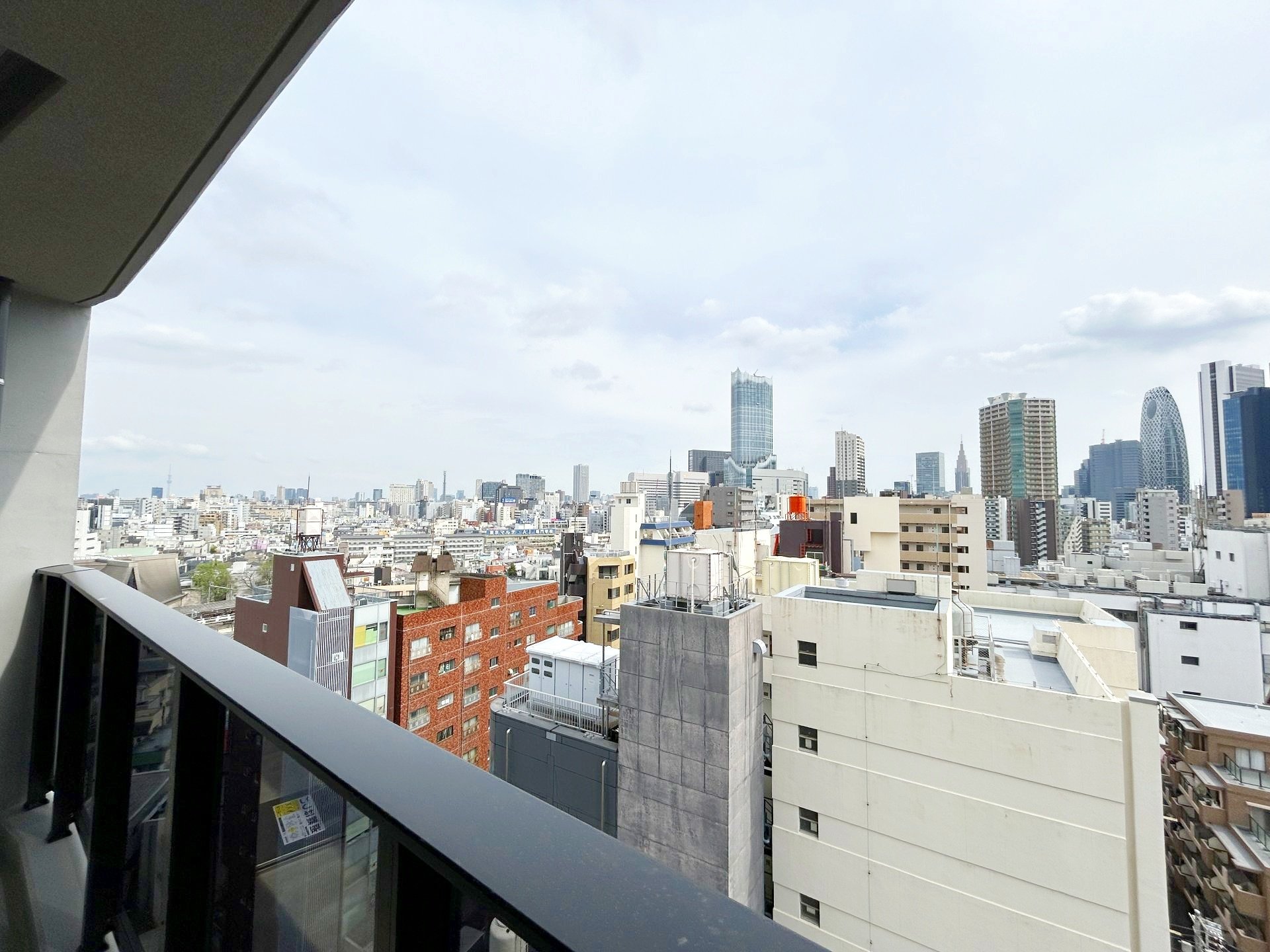 お部屋探しは株式会社 タウンハウジング までお気軽にお問合せ下さい。
クレジットカード決済・首都圏を中心直営143店舗 仲介件数全国2位の豊富な実績!諸費用・審査等・何でもご相談下さい。