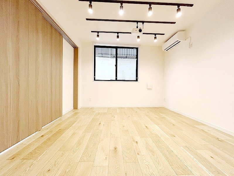 お部屋探しは株式会社 タウンハウジング までお気軽にお問合せ下さい。
クレジットカード決済・首都圏を中心直営143店舗 仲介件数全国2位の豊富な実績!諸費用・審査等・何でもご相談下さい。