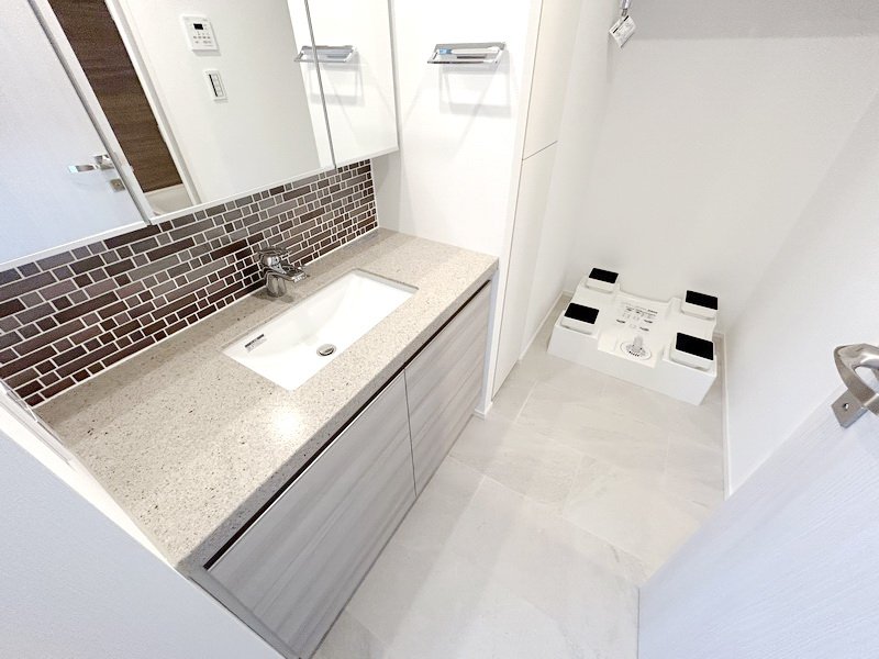 お部屋探しは株式会社 タウンハウジング までお気軽にお問合せ下さい。
クレジットカード決済・首都圏を中心直営143店舗 仲介件数全国2位の豊富な実績!諸費用・審査等・何でもご相談下さい。