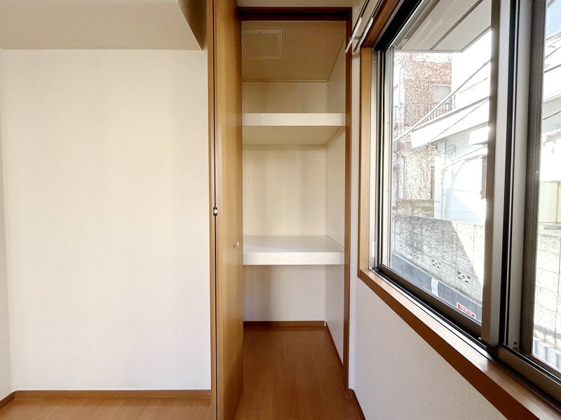 部屋探しは株式会社 タウンハウジング までお気軽にお問合せ下さい。
クレジットカード決済・首都圏を中心直営143店舗 仲介件数全国2位の豊富な実績!諸費用・審査等・何でもご相談下さい。