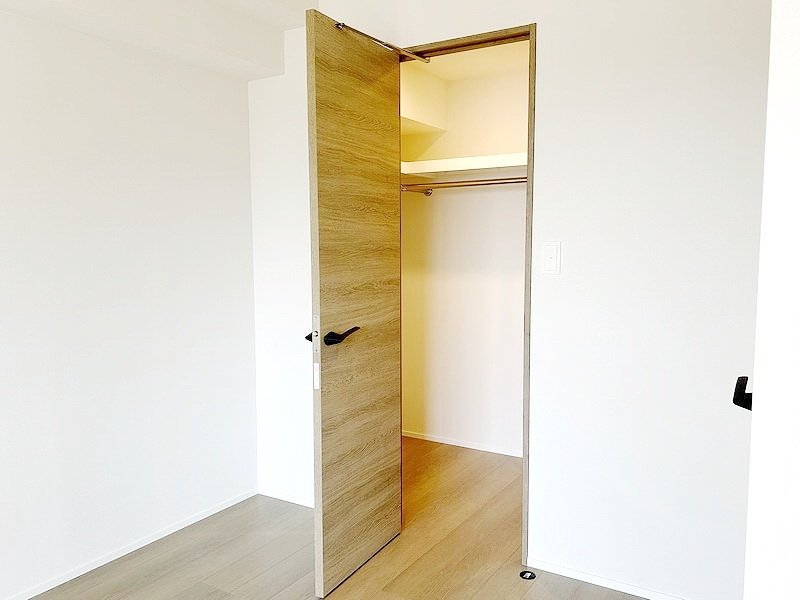 部屋探しは株式会社 タウンハウジング までお気軽にお問合せ下さい。
クレジットカード決済・首都圏を中心直営143店舗 仲介件数全国2位の豊富な実績!諸費用・審査等・何でもご相談下さい。