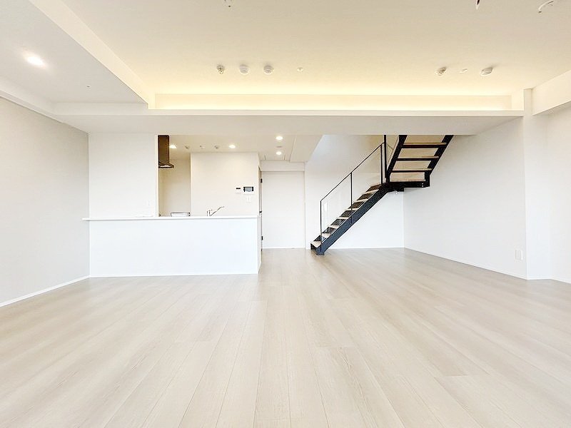 部屋探しは株式会社 タウンハウジング までお気軽にお問合せ下さい。
クレジットカード決済・首都圏を中心直営143店舗 仲介件数全国2位の豊富な実績!諸費用・審査等・何でもご相談下さい。