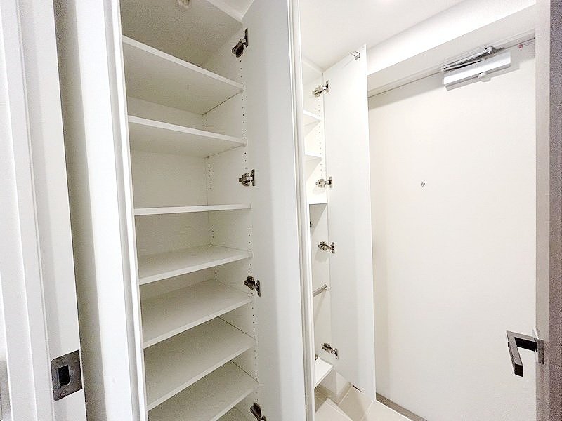 お部屋探しは株式会社 タウンハウジング までお気軽にお問合せ下さい。
クレジットカード決済・首都圏を中心直営143店舗 仲介件数全国2位の豊富な実績!諸費用・審査等・何でもご相談下さい。