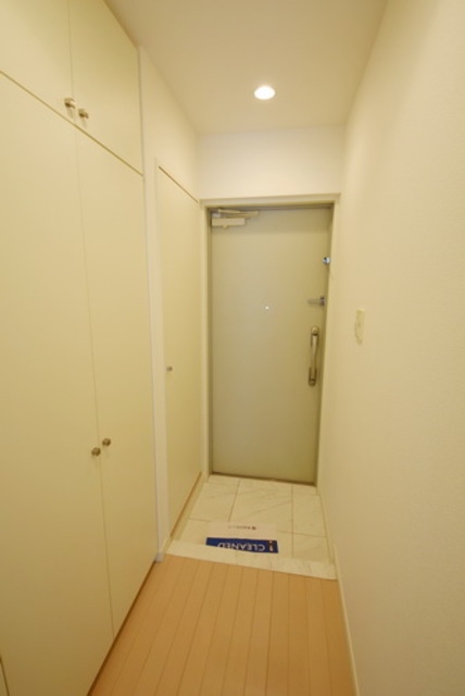 お部屋探しは株式会社 タウンハウジング までお気軽にお問合せ下さい。
クレジットカード決済・首都圏を中心直営143店舗 仲介件数全国2位の豊富な実績!諸費用・審査等・何でもご相談下さい。