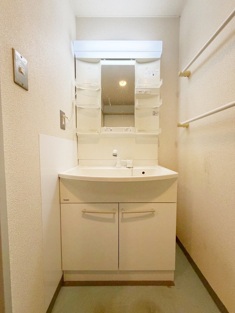 お部屋探しは株式会社 タウンハウジング までお気軽にお問合せ下さい。
クレジットカード決済・首都圏を中心直営143店舗 仲介件数全国2位の豊富な実績!諸費用・審査等・何でもご相談下さい。