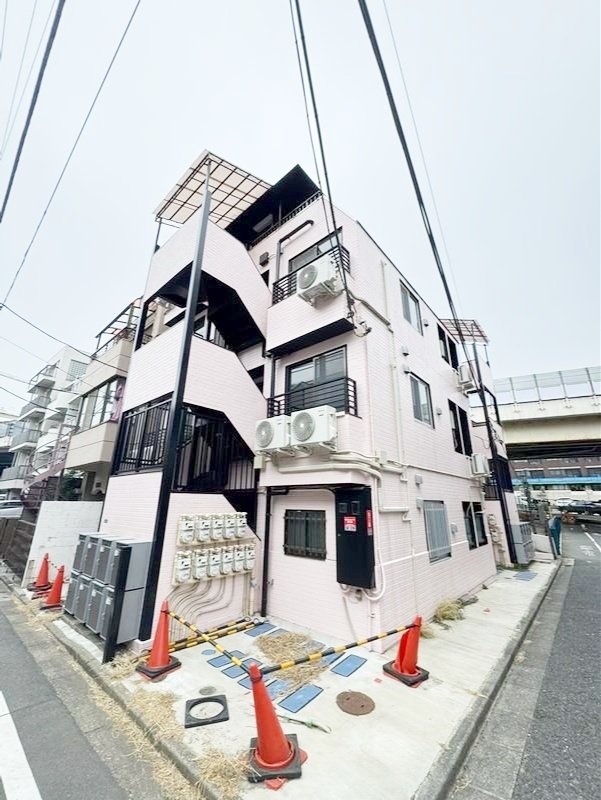 お部屋探しは株式会社 タウンハウジング までお気軽にお問合せ下さい。
クレジットカード決済・首都圏を中心直営143店舗 仲介件数全国2位の豊富な実績!諸費用・審査等・何でもご相談下さい。