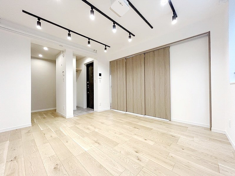 お部屋探しは株式会社 タウンハウジング までお気軽にお問合せ下さい。
クレジットカード決済・首都圏を中心直営143店舗 仲介件数全国2位の豊富な実績!諸費用・審査等・何でもご相談下さい。