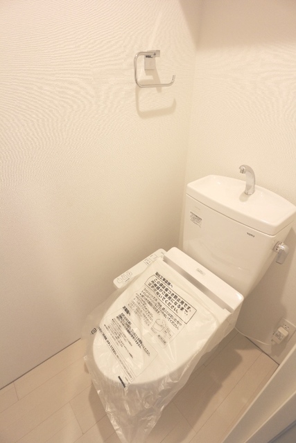 お部屋探しは株式会社 タウンハウジング までお気軽にお問合せ下さい。
クレジットカード決済・首都圏を中心直営143店舗 仲介件数全国2位の豊富な実績!諸費用・審査等・何でもご相談下さい。