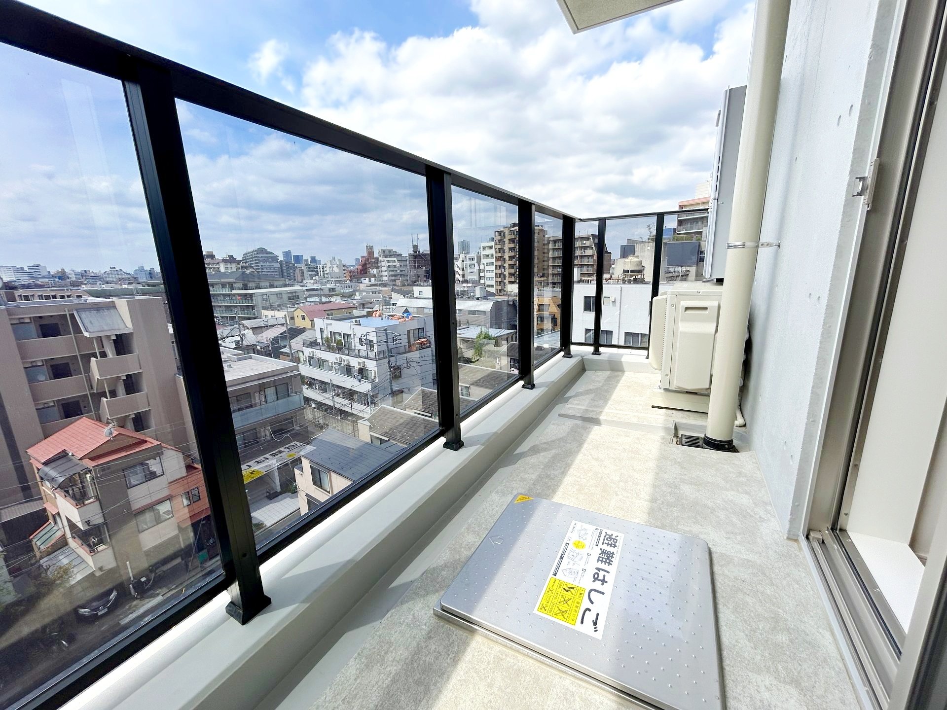 お部屋探しは株式会社 タウンハウジング までお気軽にお問合せ下さい。
クレジットカード決済・首都圏を中心直営143店舗 仲介件数全国2位の豊富な実績!諸費用・審査等・何でもご相談下さい。