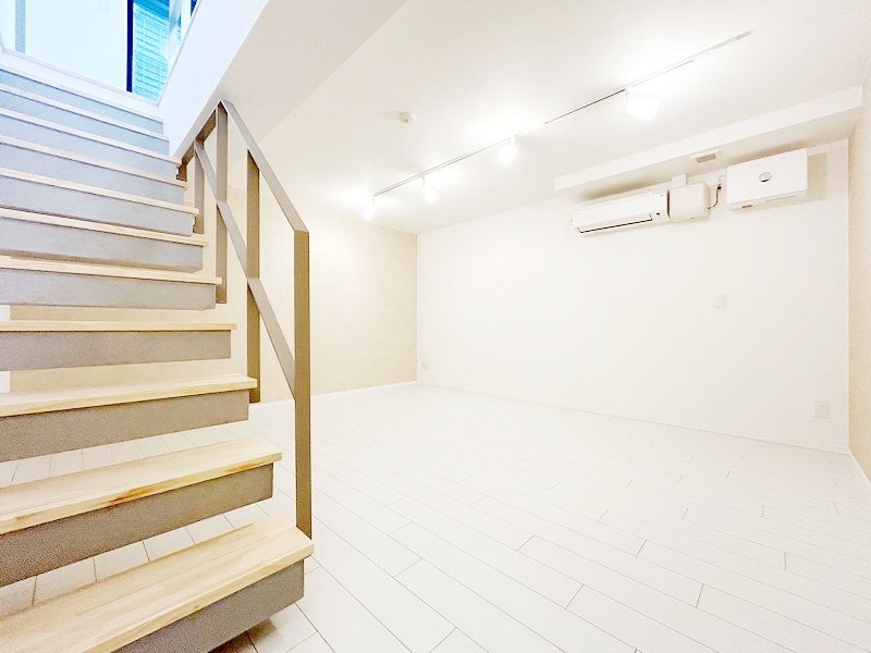 部屋探しは株式会社 タウンハウジング までお気軽にお問合せ下さい。
クレジットカード決済・首都圏を中心直営143店舗 仲介件数全国2位の豊富な実績!諸費用・審査等・何でもご相談下さい。