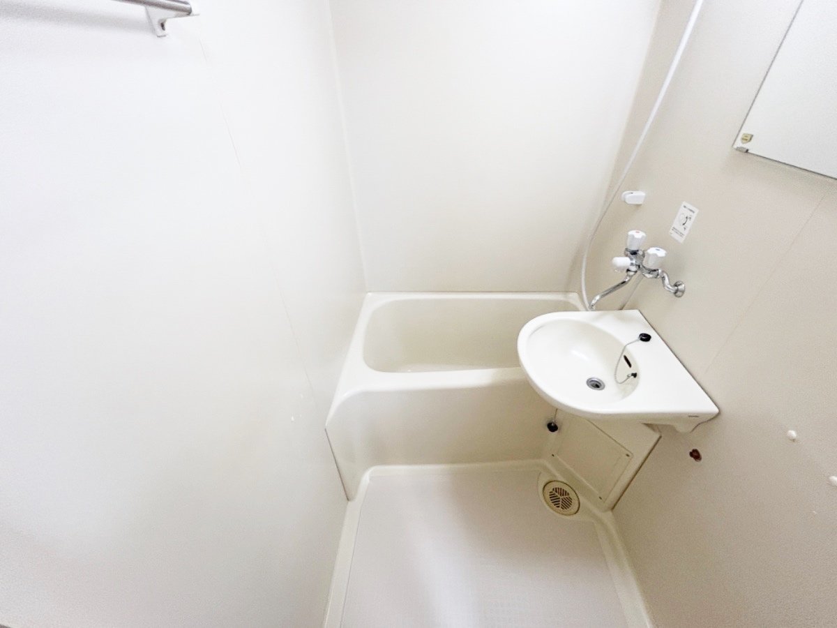 お部屋探しは株式会社 タウンハウジング までお気軽にお問合せ下さい。
クレジットカード決済・首都圏を中心直営143店舗 仲介件数全国2位の豊富な実績!諸費用・審査等・何でもご相談下さい。