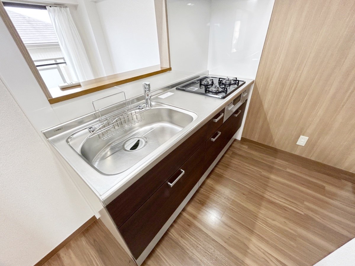 お部屋探しは株式会社 タウンハウジング までお気軽にお問合せ下さい。
クレジットカード決済・首都圏を中心直営143店舗 仲介件数全国2位の豊富な実績!諸費用・審査等・何でもご相談下さい。