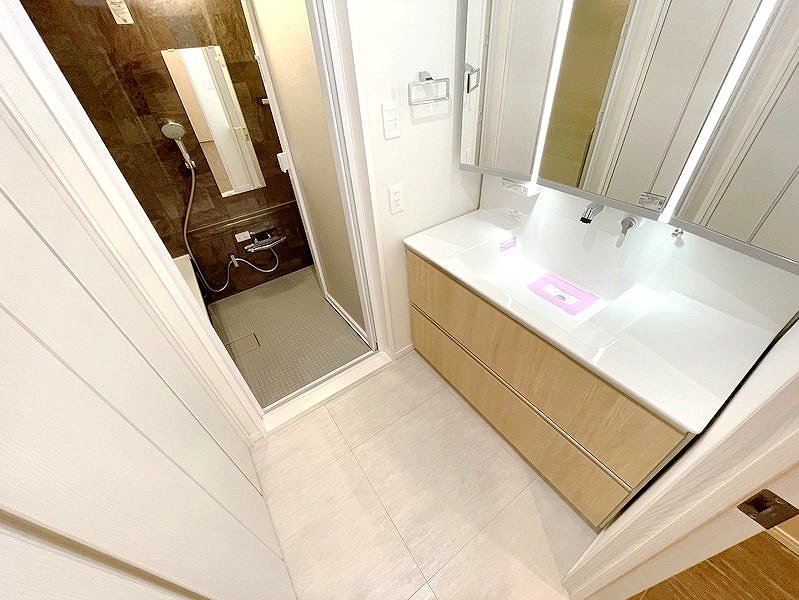 お問合せは(株)タウンハウジング赤坂店へ【03-5563-9055】までお気軽にお問合せ下さい。