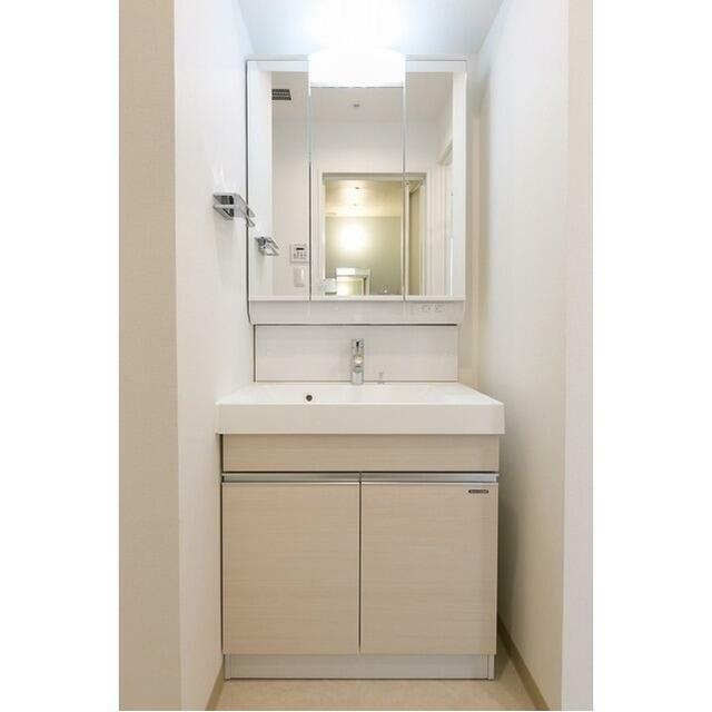 お部屋探しは株式会社 タウンハウジング までお気軽にお問合せ下さい。
クレジットカード決済・首都圏を中心直営143店舗 仲介件数全国2位の豊富な実績!諸費用・審査等・何でもご相談下さい。