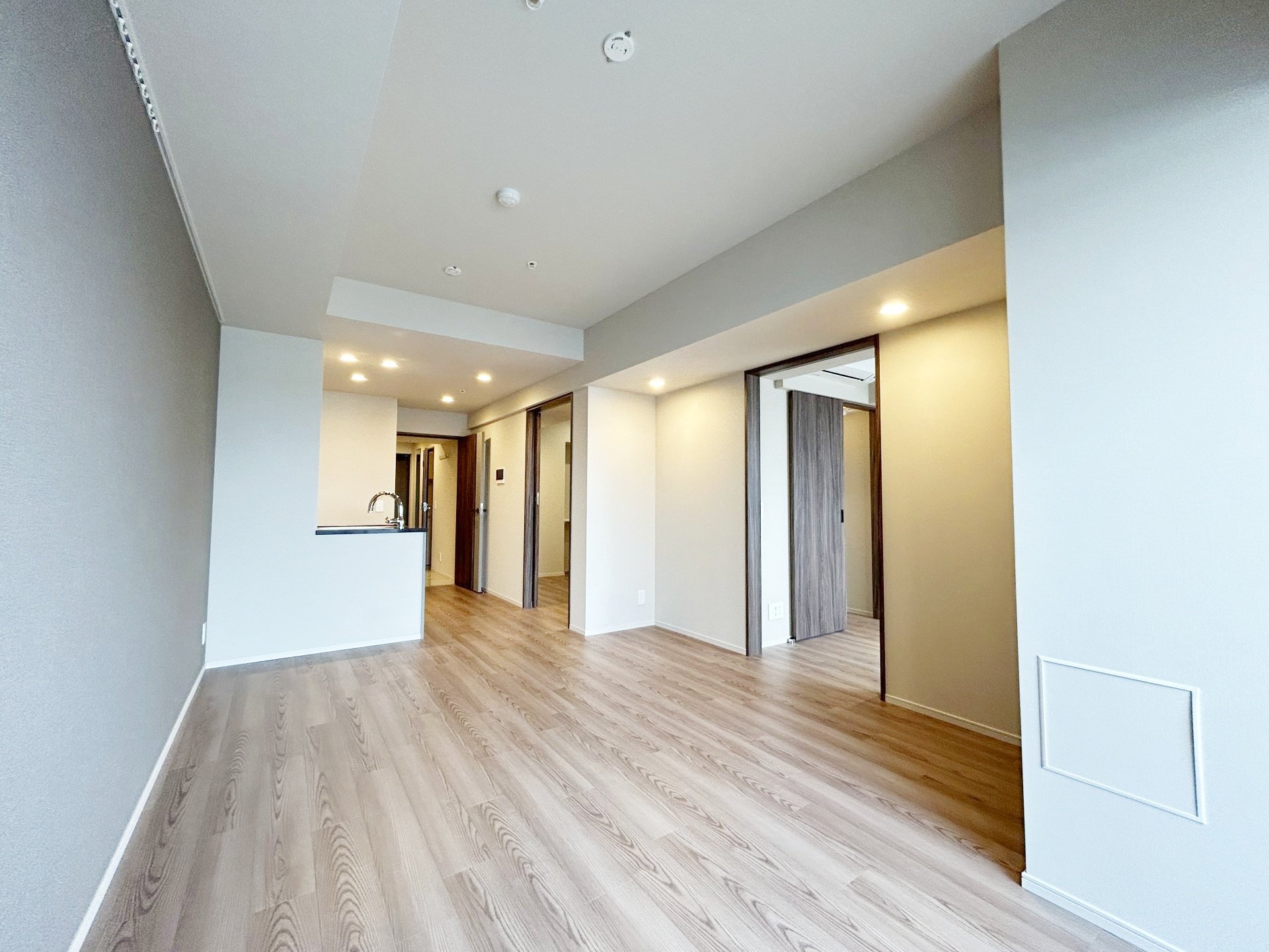 お部屋探しは株式会社 タウンハウジング までお気軽にお問合せ下さい。
クレジットカード決済・首都圏を中心直営143店舗 仲介件数全国2位の豊富な実績!諸費用・審査等・何でもご相談下さい。