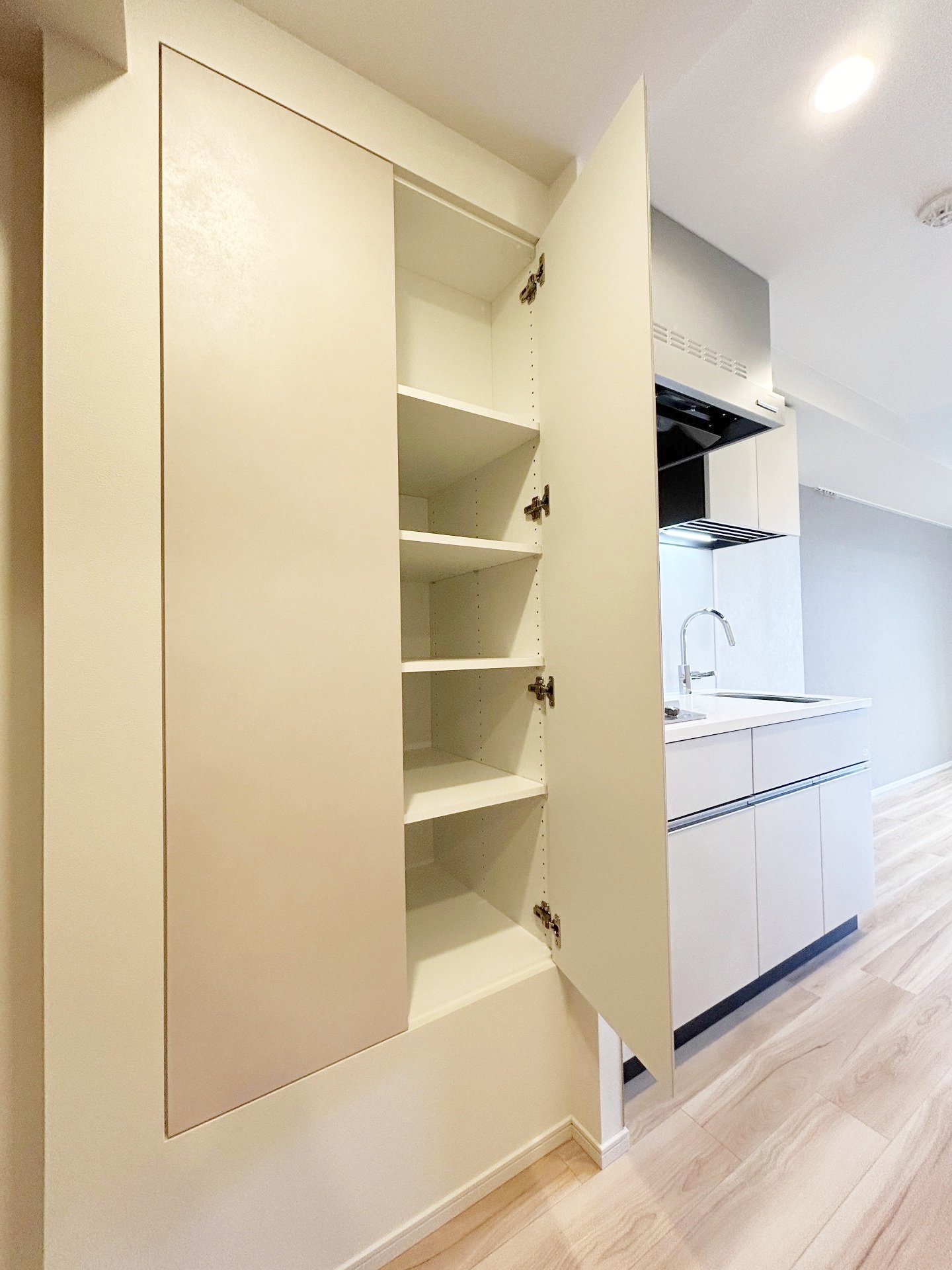 お部屋探しは株式会社 タウンハウジング までお気軽にお問合せ下さい。
クレジットカード決済・首都圏を中心直営143店舗 仲介件数全国2位の豊富な実績!諸費用・審査等・何でもご相談下さい。