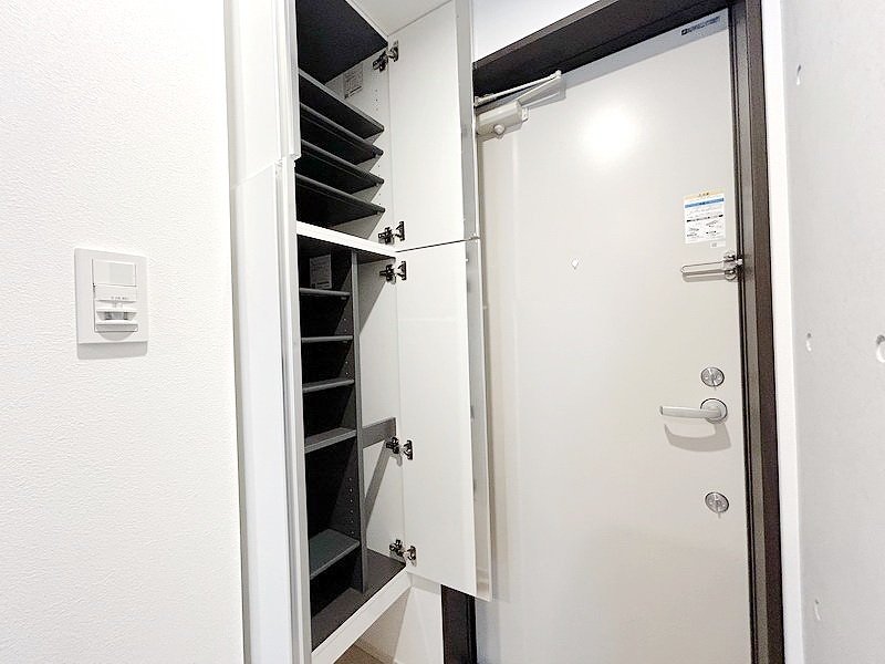 お部屋探しは株式会社 タウンハウジング までお気軽にお問合せ下さい。
クレジットカード決済・首都圏を中心直営143店舗 仲介件数全国2位の豊富な実績!諸費用・審査等・何でもご相談下さい。