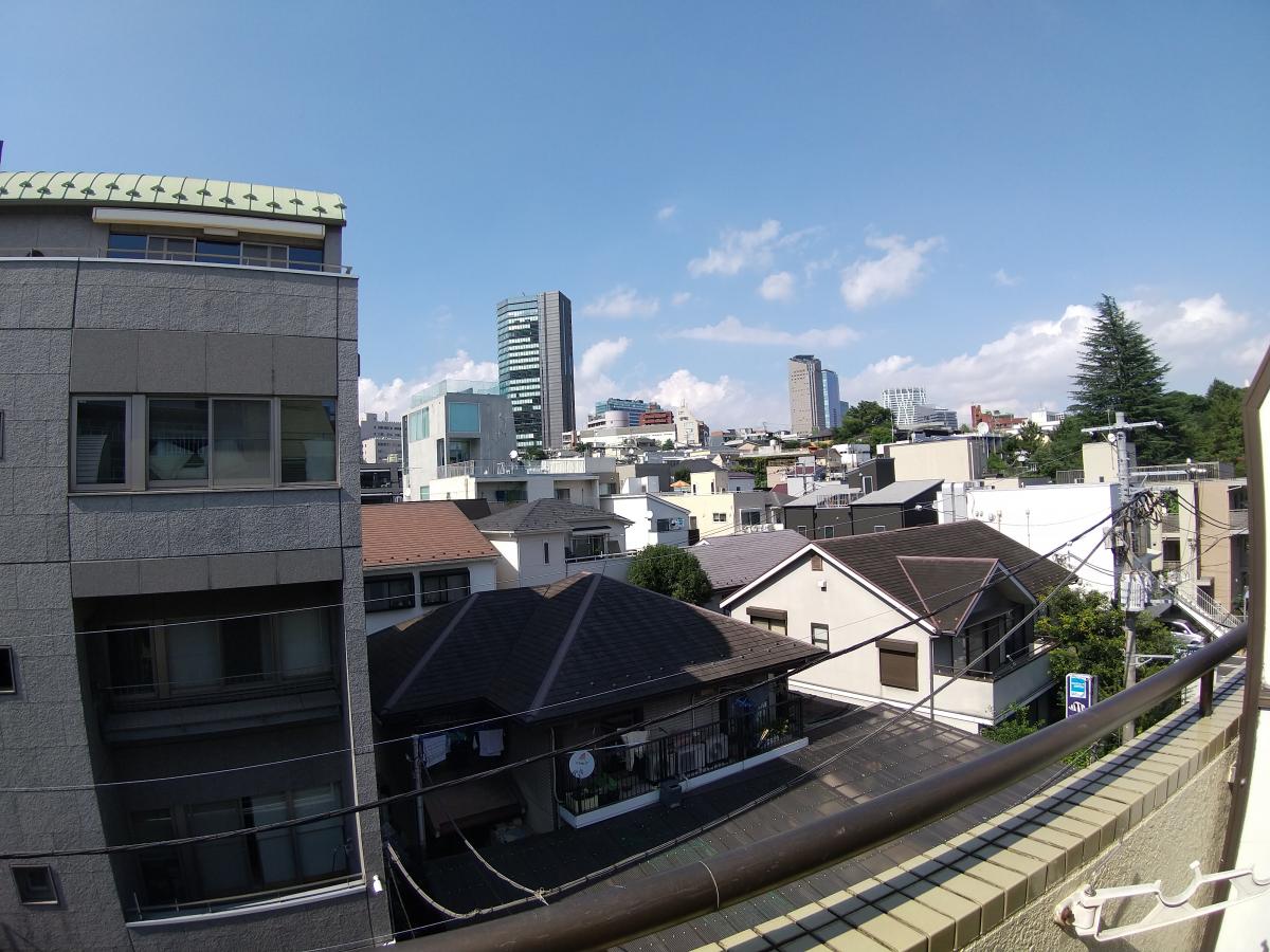 お部屋探しは株式会社 タウンハウジング までお気軽にお問合せ下さい。
クレジットカード決済・首都圏を中心直営143店舗 仲介件数全国2位の豊富な実績!諸費用・審査等・何でもご相談下さい。