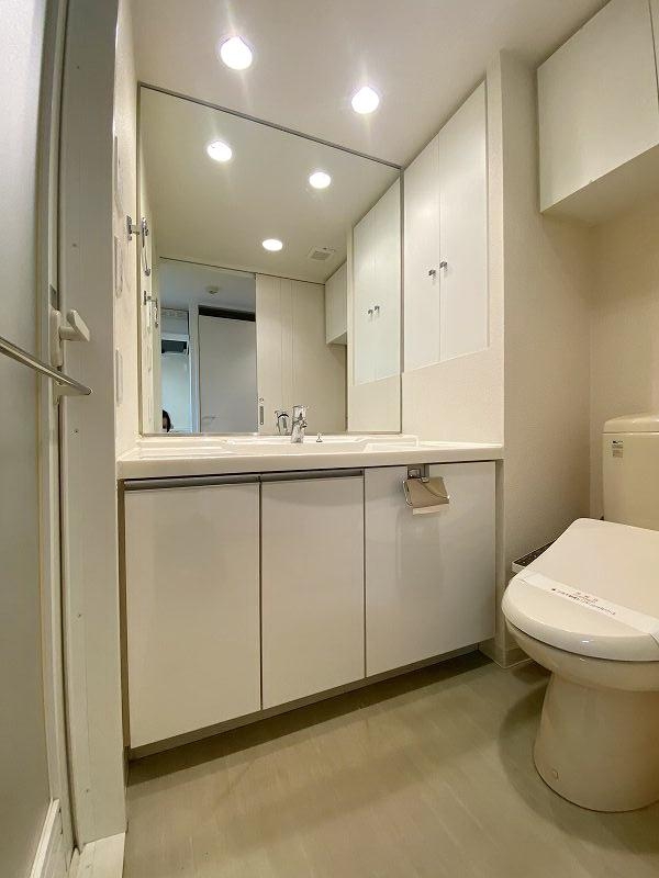 お部屋探しは株式会社 タウンハウジング までお気軽にお問合せ下さい。
クレジットカード決済・首都圏を中心直営143店舗 仲介件数全国2位の豊富な実績!諸費用・審査等・何でもご相談下さい。