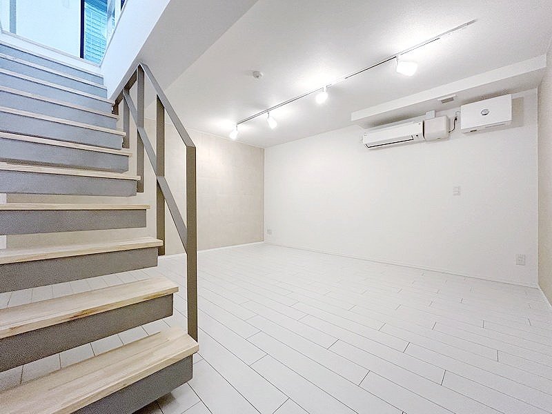 部屋探しは株式会社 タウンハウジング までお気軽にお問合せ下さい。
クレジットカード決済・首都圏を中心直営143店舗 仲介件数全国2位の豊富な実績!諸費用・審査等・何でもご相談下さい。