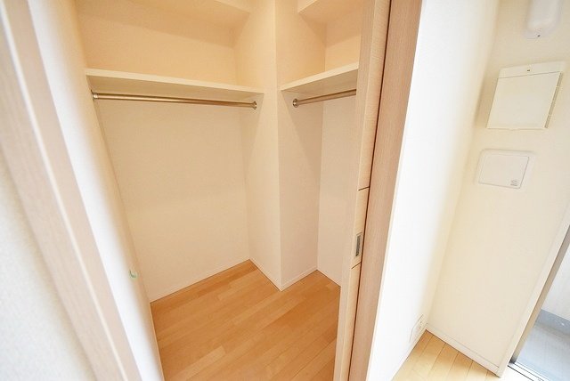 お部屋探しは株式会社 タウンハウジング までお気軽にお問合せ下さい。
クレジットカード決済・首都圏を中心直営143店舗 仲介件数全国2位の豊富な実績!諸費用・審査等・何でもご相談下さい。