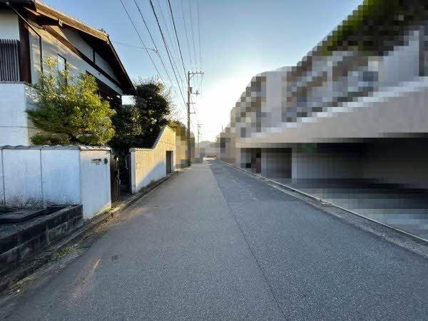 前面道路含む外観