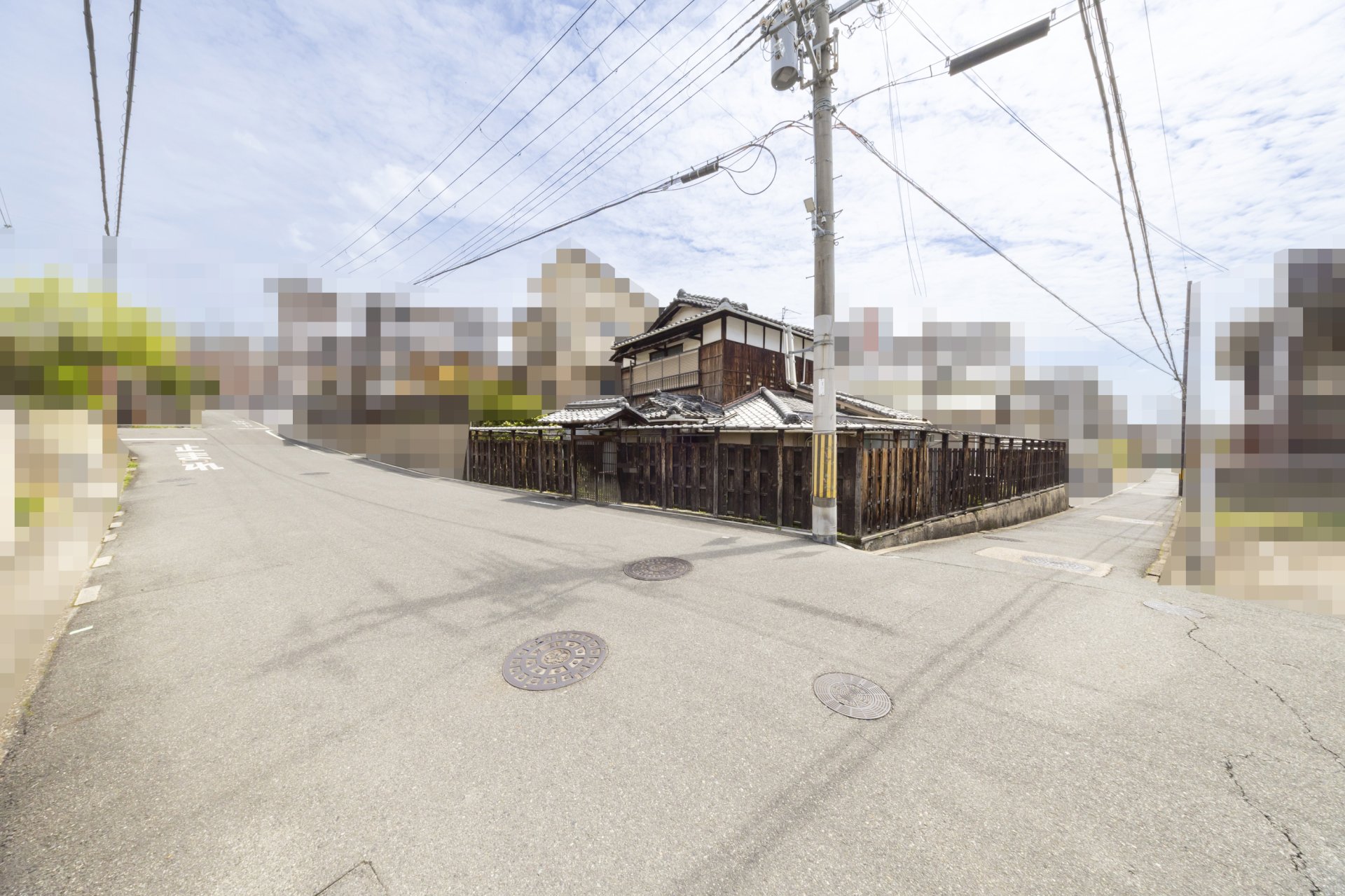 前面道路含む外観