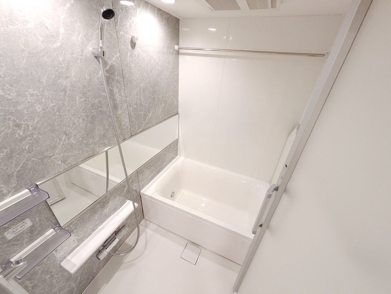 お問合せは(株)タウンハウジングレジデンス事業部【03-5563-9055】までお気軽にお問合せ下さい。