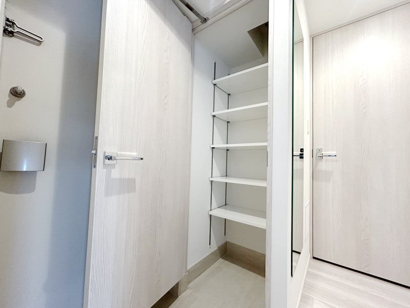 お部屋探しは株式会社 タウンハウジング までお気軽にお問合せ下さい。
クレジットカード決済・首都圏を中心直営143店舗 仲介件数全国2位の豊富な実績!諸費用・審査等・何でもご相談下さい。