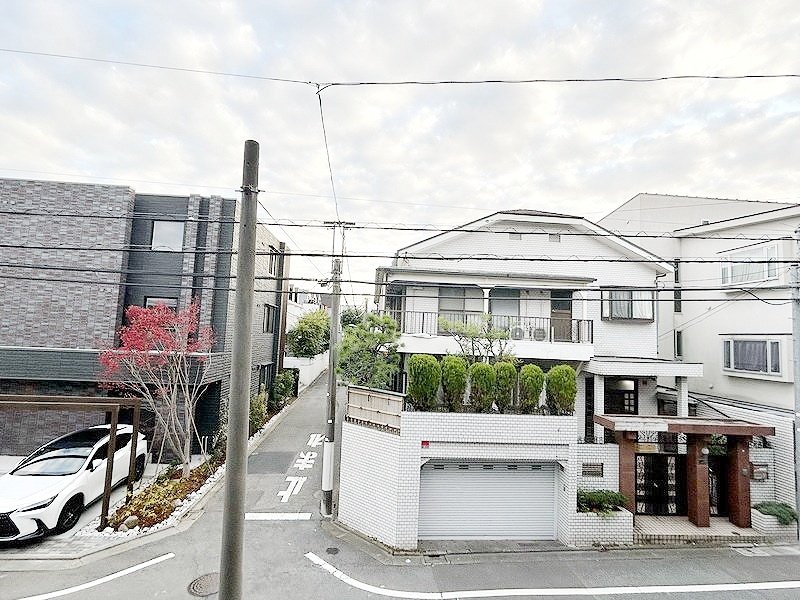 部屋探しは株式会社 タウンハウジング までお気軽にお問合せ下さい。
クレジットカード決済・首都圏を中心直営143店舗 仲介件数全国2位の豊富な実績!諸費用・審査等・何でもご相談下さい。