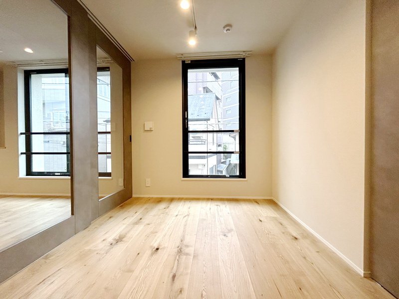 お部屋探しは株式会社 タウンハウジング までお気軽にお問合せ下さい。
クレジットカード決済・首都圏を中心直営143店舗 仲介件数全国2位の豊富な実績!諸費用・審査等・何でもご相談下さい。