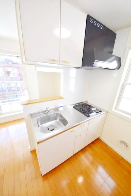 お部屋探しは株式会社 タウンハウジング までお気軽にお問合せ下さい。
クレジットカード決済・首都圏を中心直営143店舗 仲介件数全国2位の豊富な実績!諸費用・審査等・何でもご相談下さい。