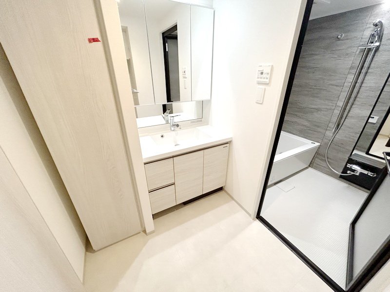 お部屋探しは株式会社 タウンハウジング までお気軽にお問合せ下さい。
クレジットカード決済・首都圏を中心直営143店舗 仲介件数全国2位の豊富な実績!諸費用・審査等・何でもご相談下さい。