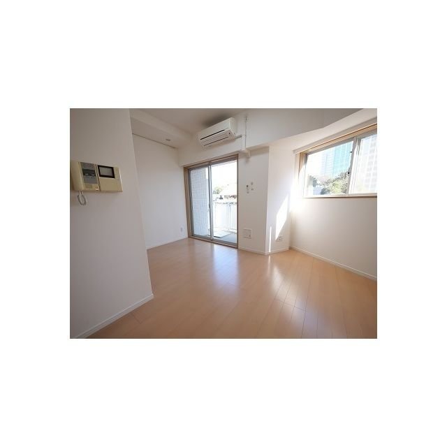 お部屋探しは株式会社 タウンハウジング までお気軽にお問合せ下さい。
クレジットカード決済・首都圏を中心直営143店舗 仲介件数全国2位の豊富な実績!諸費用・審査等・何でもご相談下さい。