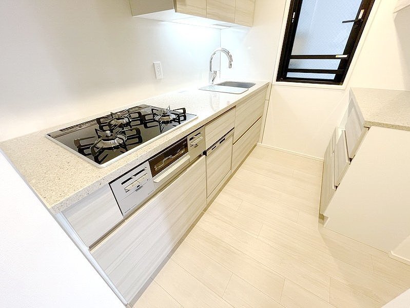 お部屋探しは株式会社 タウンハウジング までお気軽にお問合せ下さい。
クレジットカード決済・首都圏を中心直営143店舗 仲介件数全国2位の豊富な実績!諸費用・審査等・何でもご相談下さい。