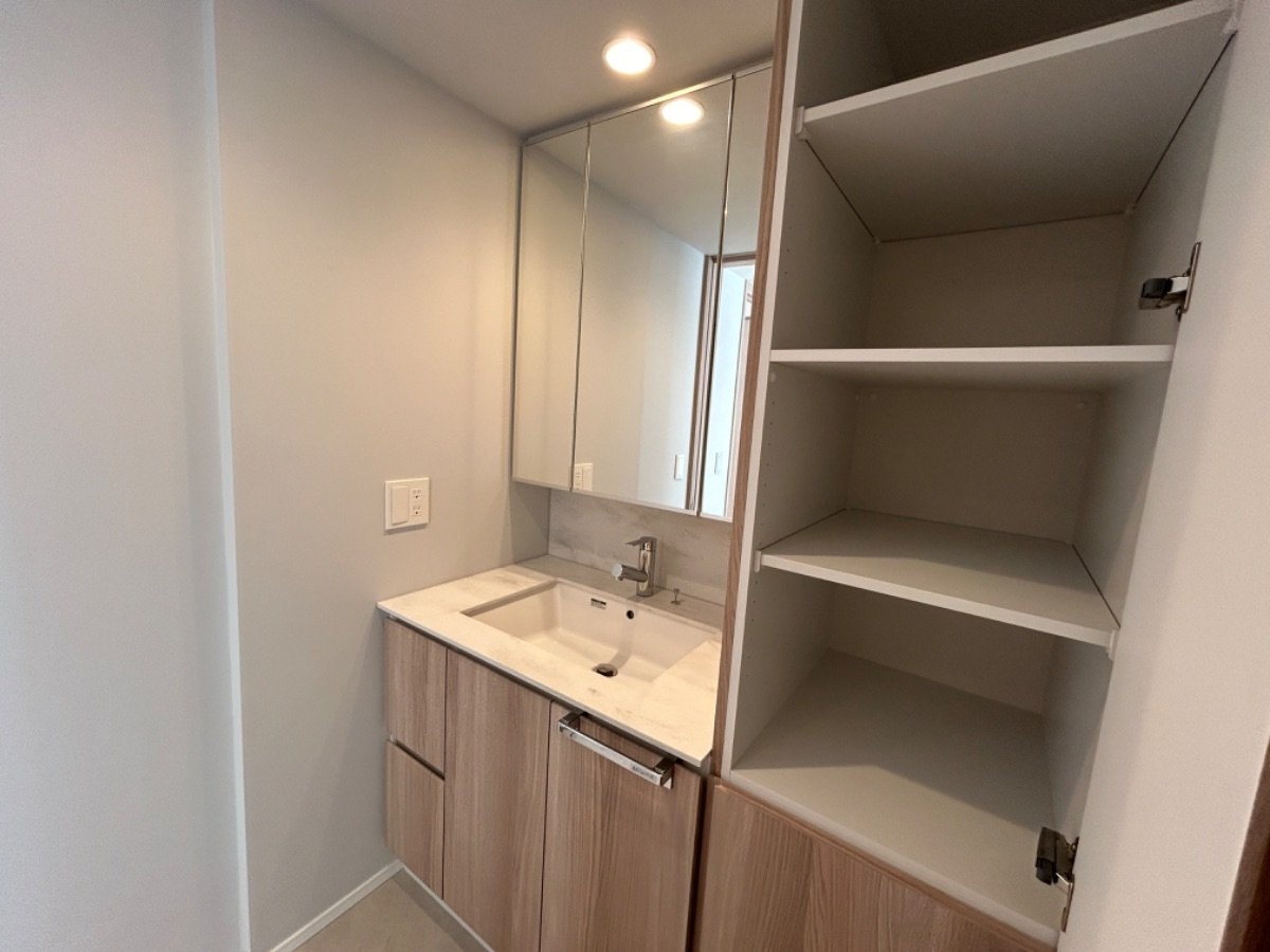 お部屋探しは株式会社 タウンハウジング までお気軽にお問合せ下さい。
クレジットカード決済・首都圏を中心直営143店舗 仲介件数全国2位の豊富な実績!諸費用・審査等・何でもご相談下さい。