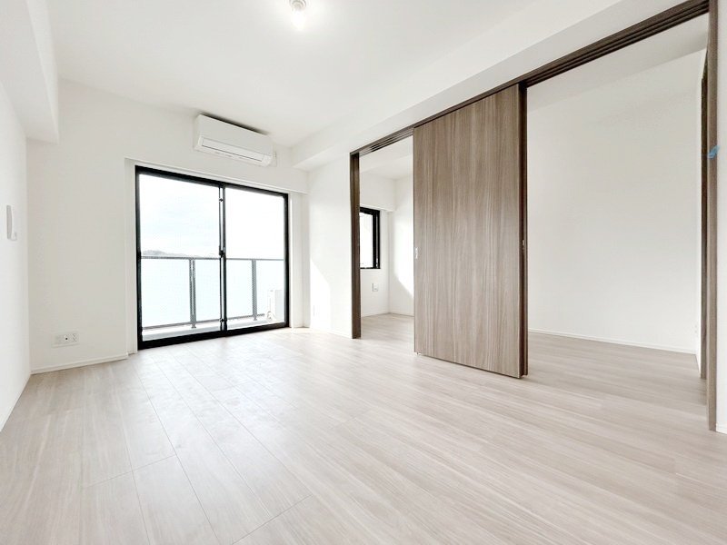 お部屋探しは株式会社 タウンハウジング までお気軽にお問合せ下さい。
クレジットカード決済・首都圏を中心直営143店舗 仲介件数全国2位の豊富な実績!諸費用・審査等・何でもご相談下さい。