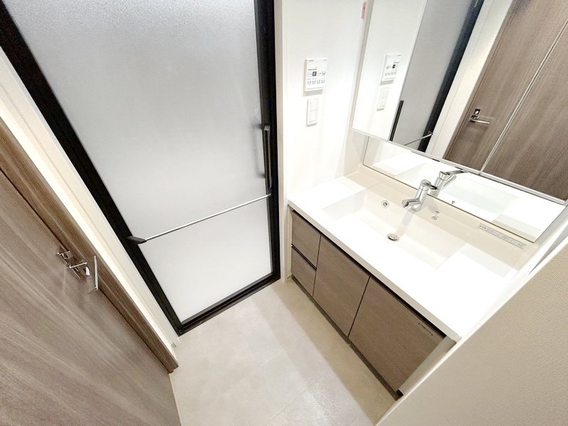 お部屋探しは株式会社 タウンハウジング までお気軽にお問合せ下さい。
クレジットカード決済・首都圏を中心直営143店舗 仲介件数全国2位の豊富な実績!諸費用・審査等・何でもご相談下さい。