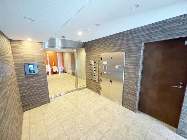 部屋探しは株式会社 タウンハウジング までお気軽にお問合せ下さい。
クレジットカード決済・首都圏を中心直営143店舗 仲介件数全国2位の豊富な実績!諸費用・審査等・何でもご相談下さい。