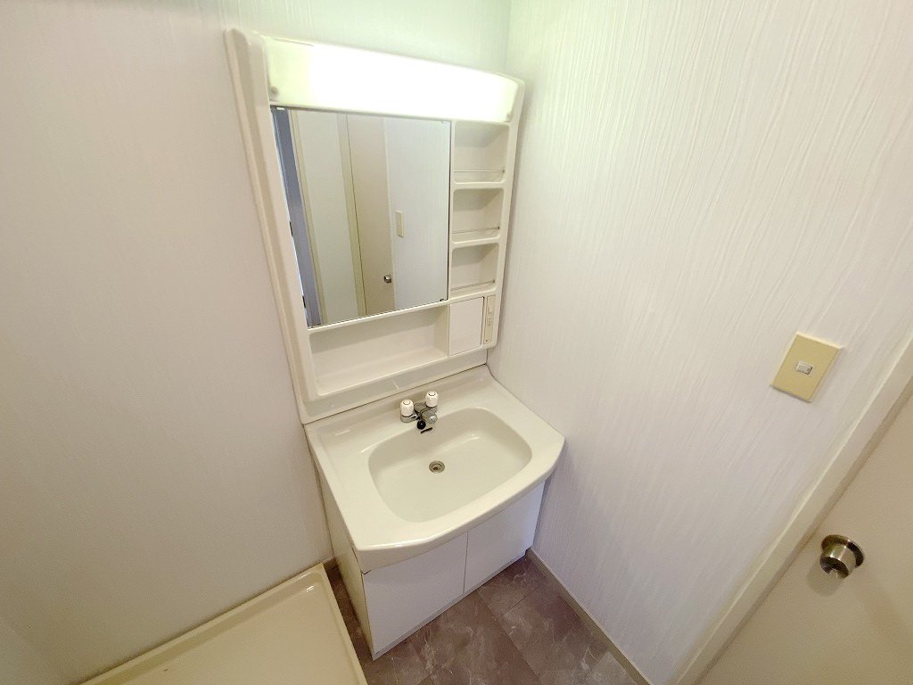 お部屋探しは株式会社 タウンハウジング までお気軽にお問合せ下さい。
クレジットカード決済・首都圏を中心直営143店舗 仲介件数全国2位の豊富な実績!諸費用・審査等・何でもご相談下さい。