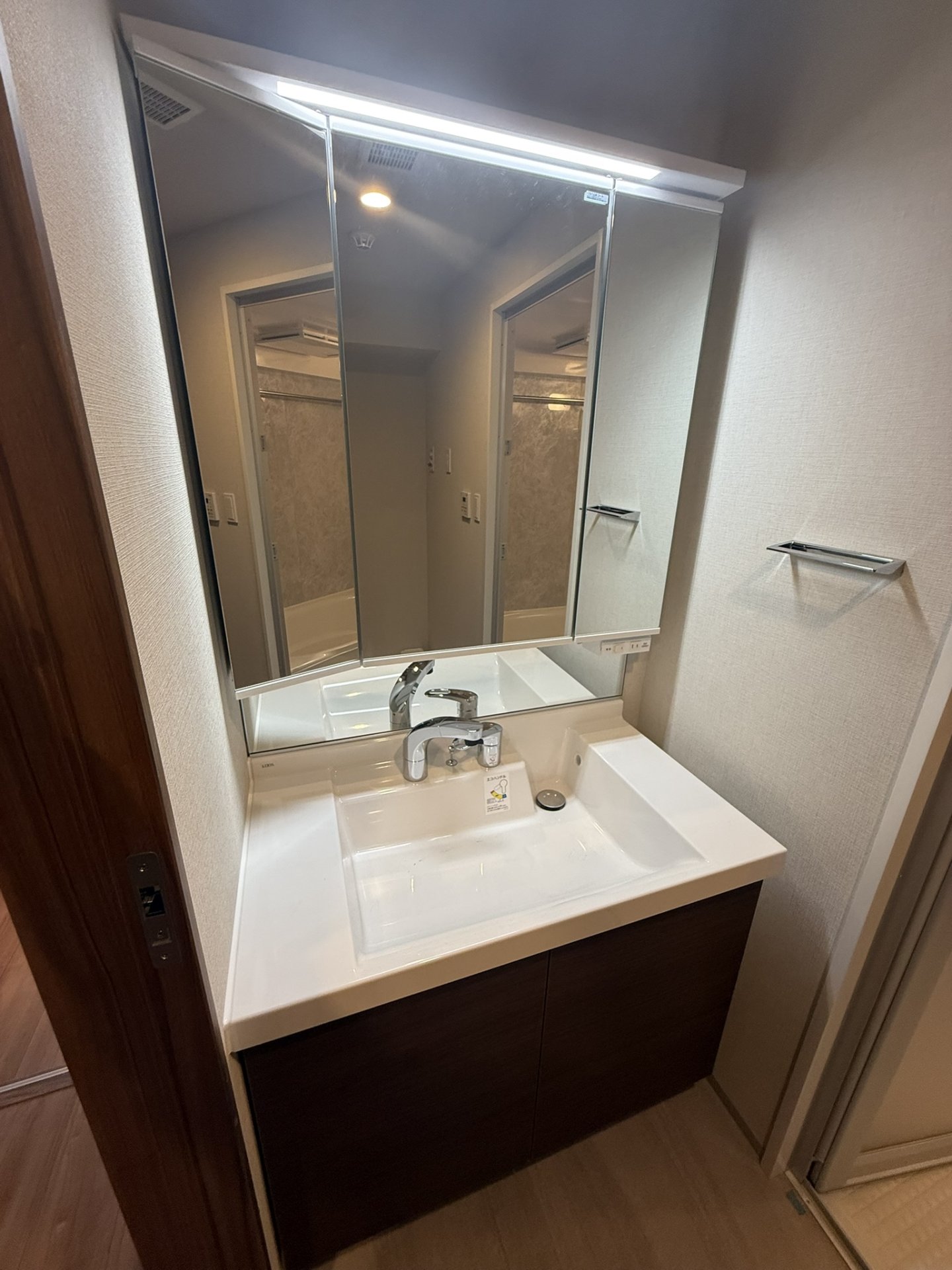 お部屋探しは株式会社 タウンハウジング までお気軽にお問合せ下さい。
クレジットカード決済・首都圏を中心直営143店舗 仲介件数全国2位の豊富な実績!諸費用・審査等・何でもご相談下さい。