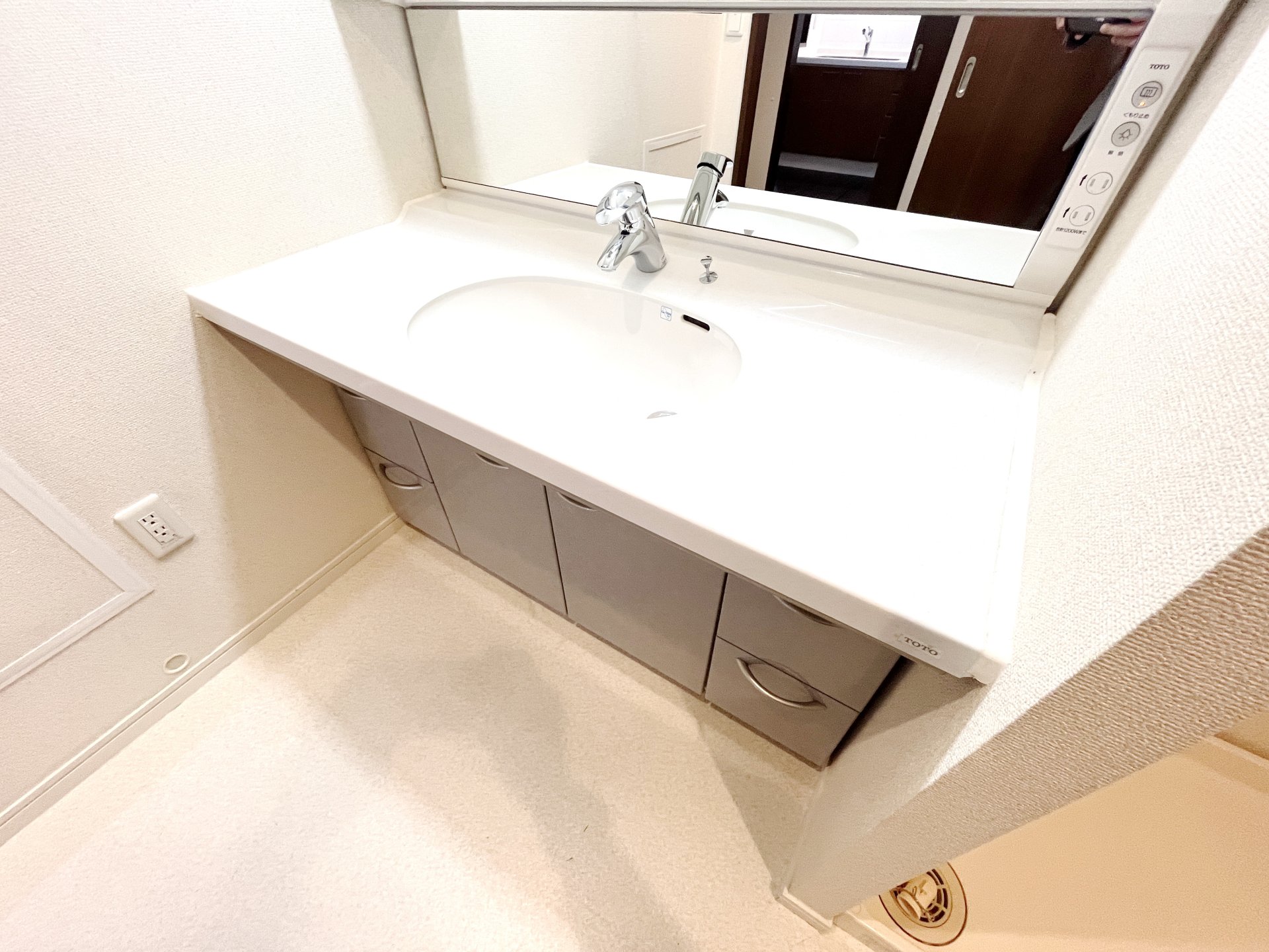 お問合せは(株)タウンハウジングレジデンス事業部【03-5563-9055】までお気軽にお問合せ下さい。