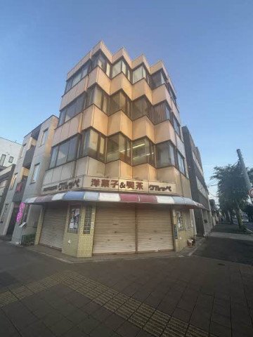 前面道路含む外観